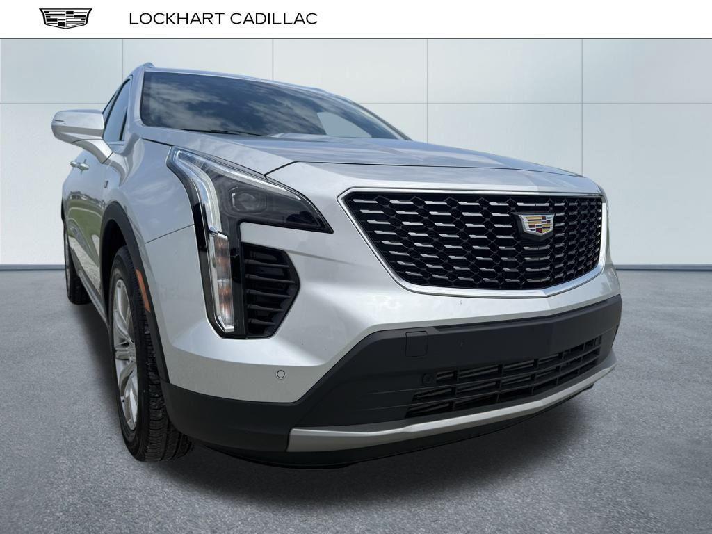 used 2022 Cadillac XT4 car, priced at $27,900
