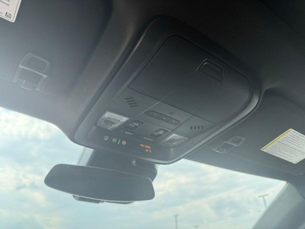 used 2022 Cadillac XT4 car, priced at $27,900