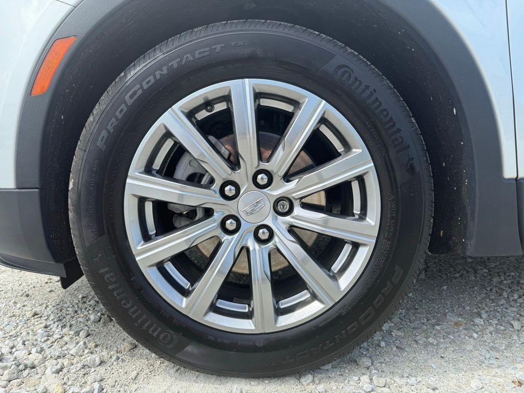 used 2022 Cadillac XT4 car, priced at $27,900