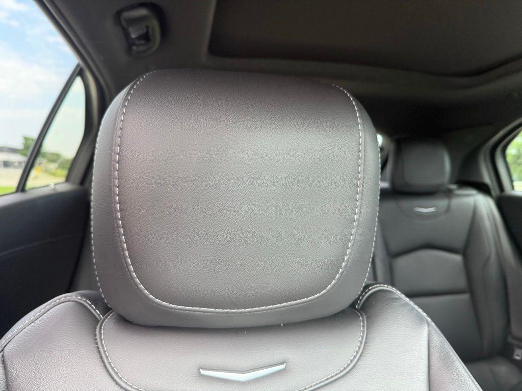 used 2022 Cadillac XT4 car, priced at $27,900