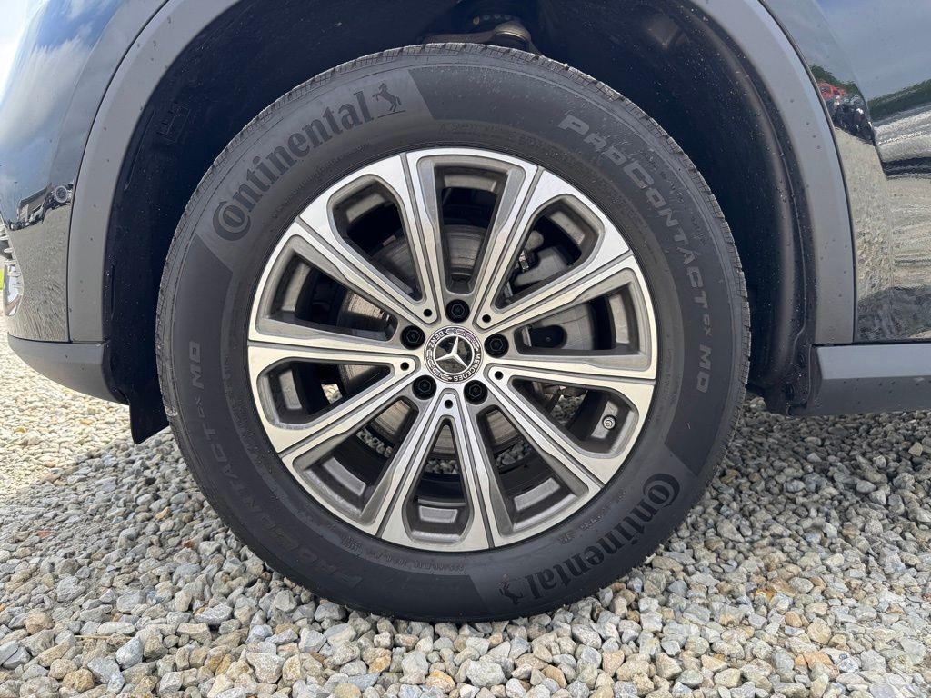 used 2024 Mercedes-Benz GLC 300 car, priced at $41,300