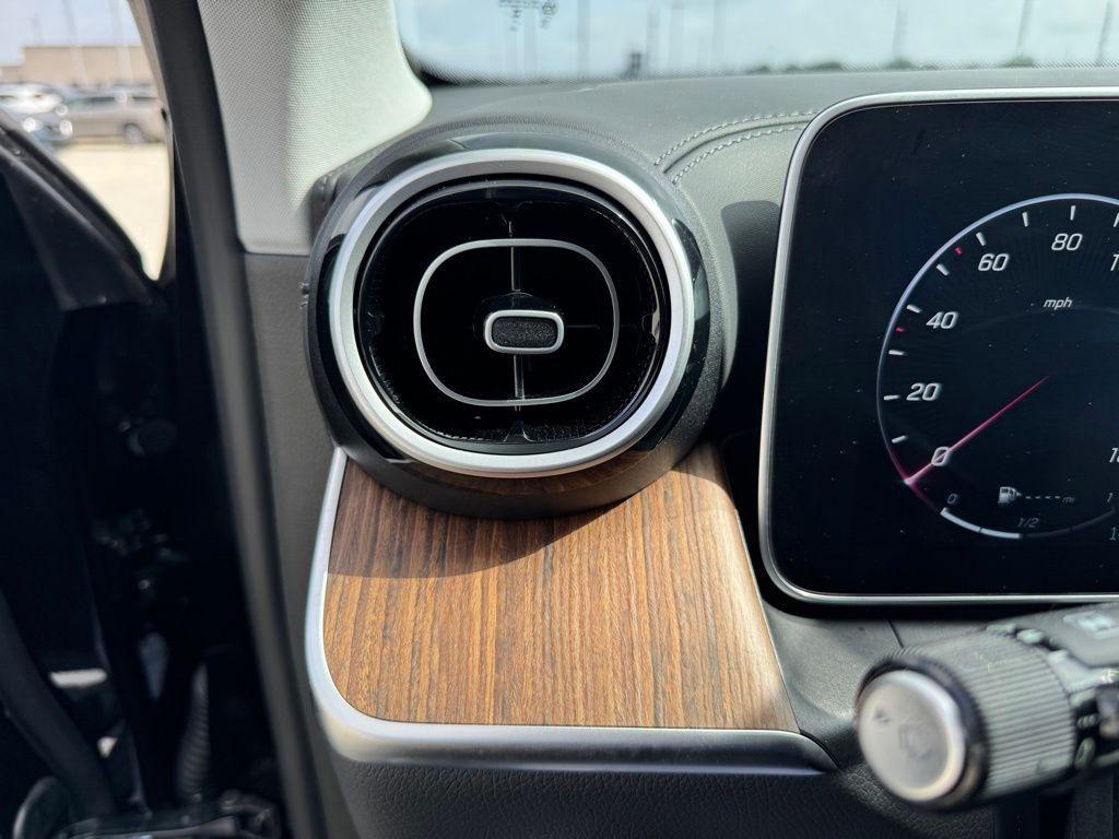 used 2024 Mercedes-Benz GLC 300 car, priced at $41,300