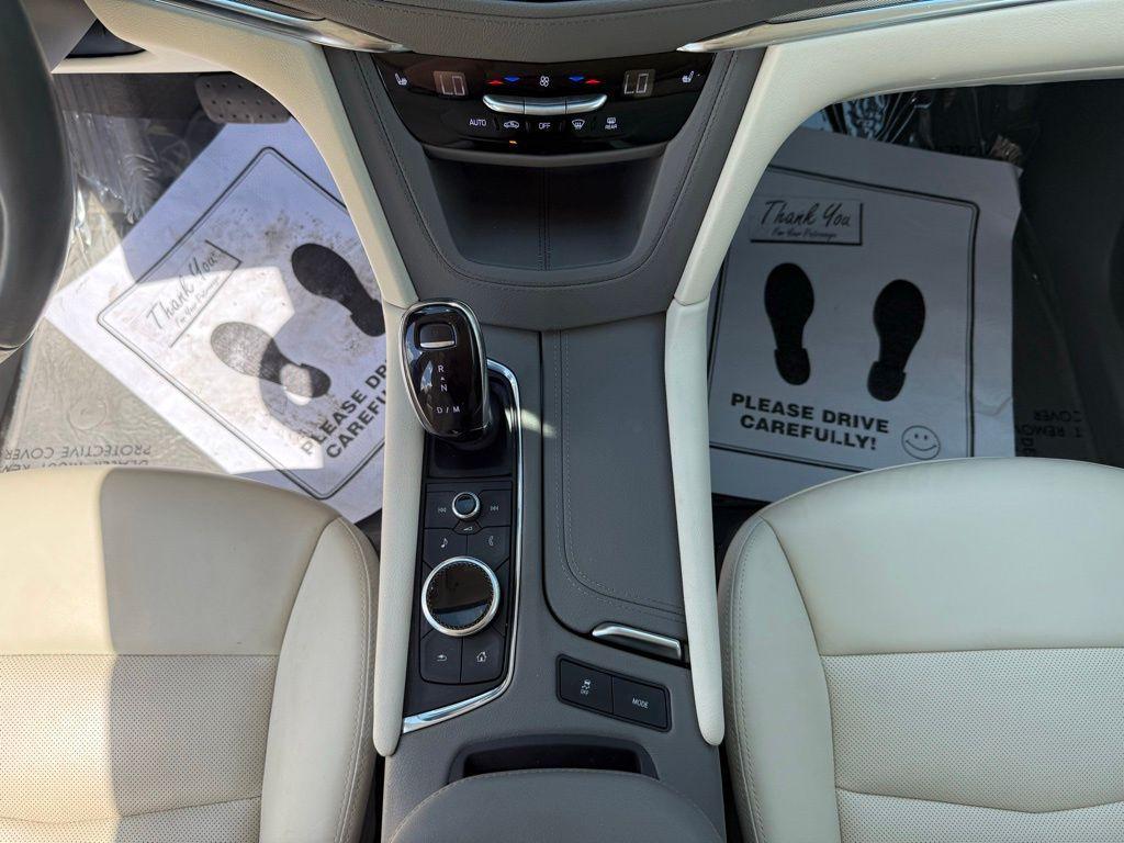 used 2021 Cadillac XT5 car, priced at $33,600