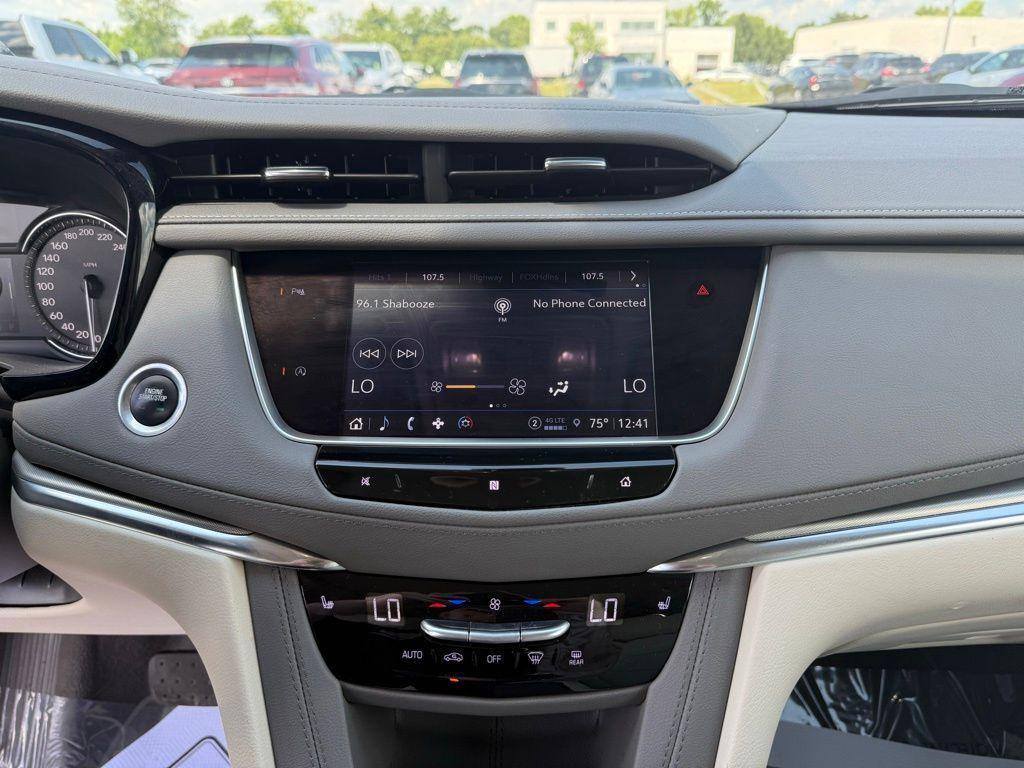 used 2021 Cadillac XT5 car, priced at $33,600