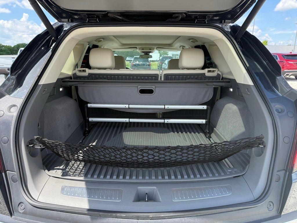 used 2021 Cadillac XT5 car, priced at $33,600