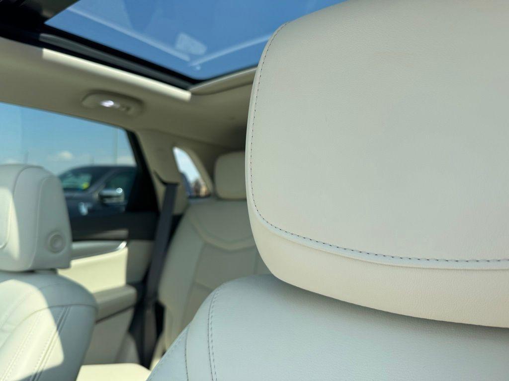 used 2021 Cadillac XT5 car, priced at $28,985