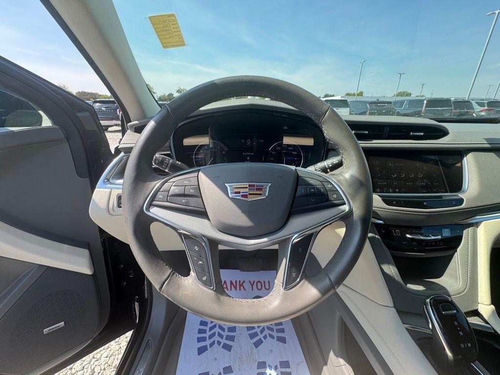 used 2021 Cadillac XT5 car, priced at $28,985