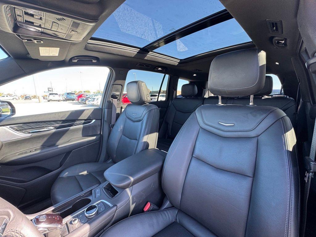 used 2024 Cadillac XT6 car, priced at $40,450