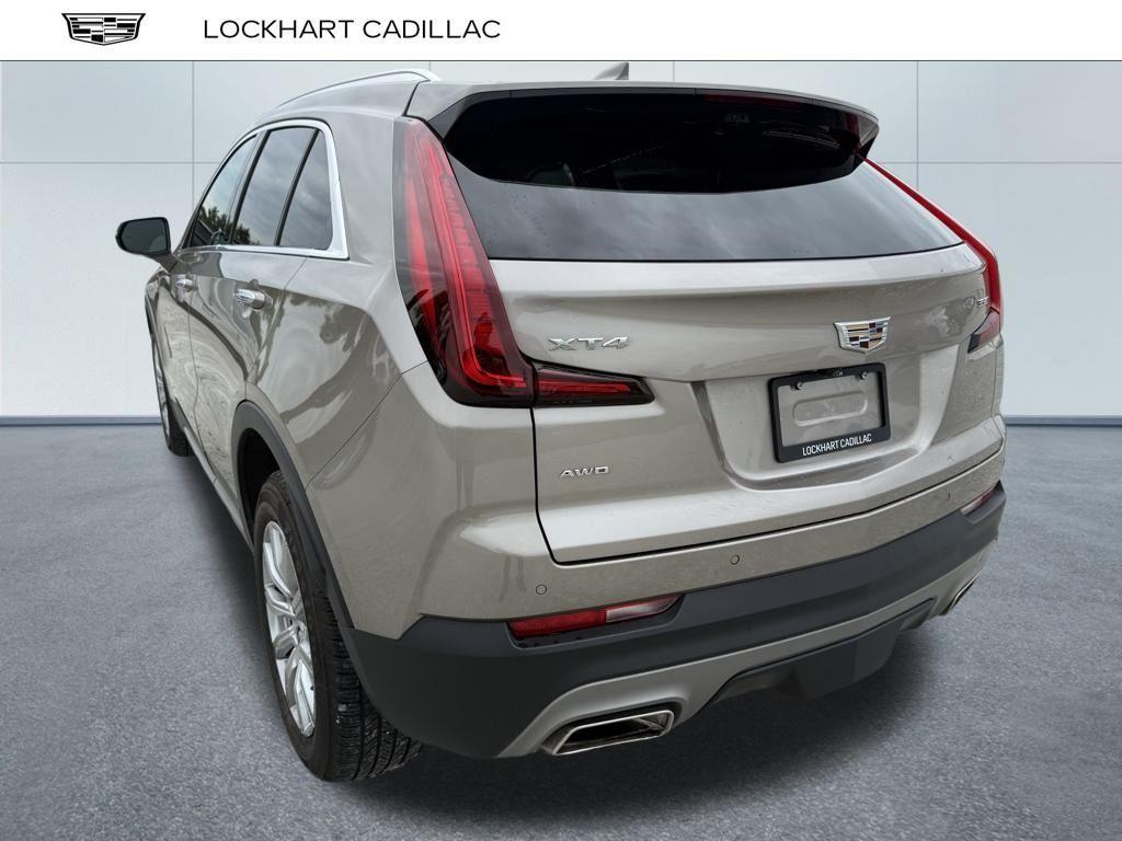 used 2022 Cadillac XT4 car, priced at $29,900
