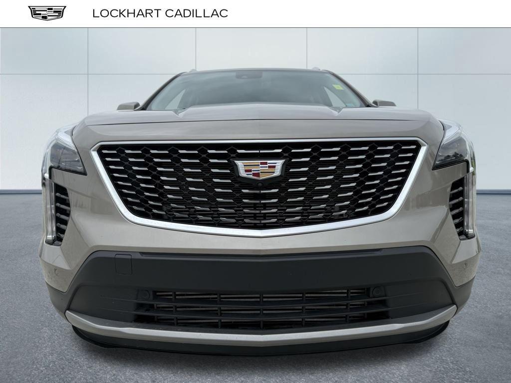 used 2022 Cadillac XT4 car, priced at $29,900