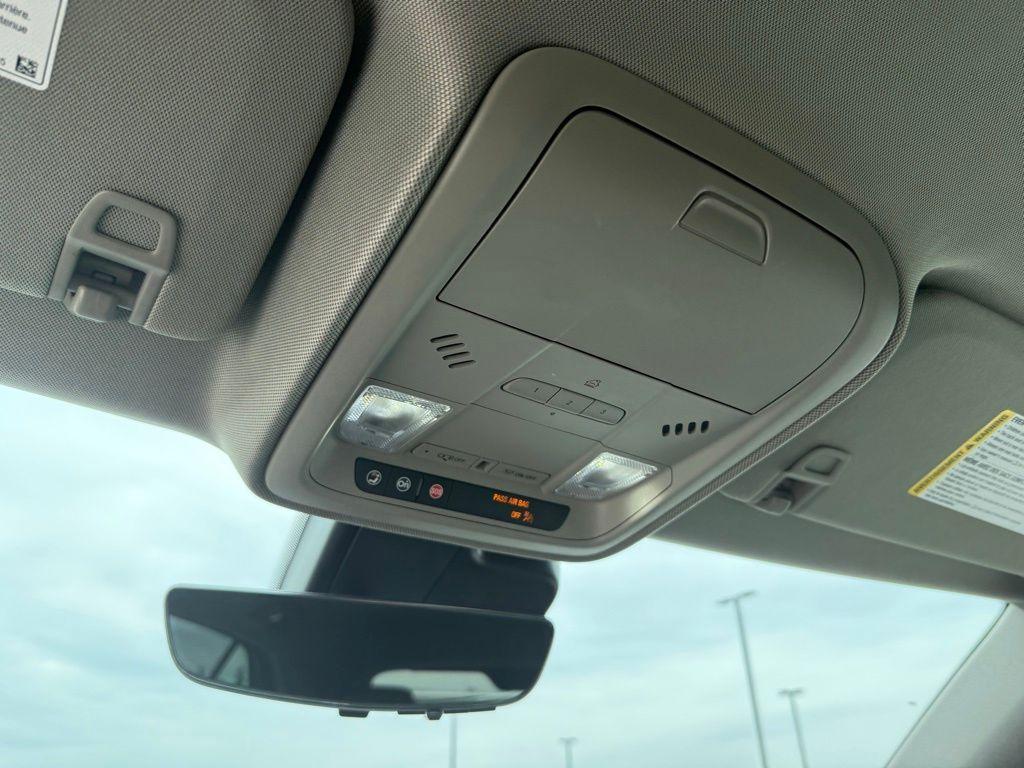 used 2022 Cadillac XT4 car, priced at $29,900