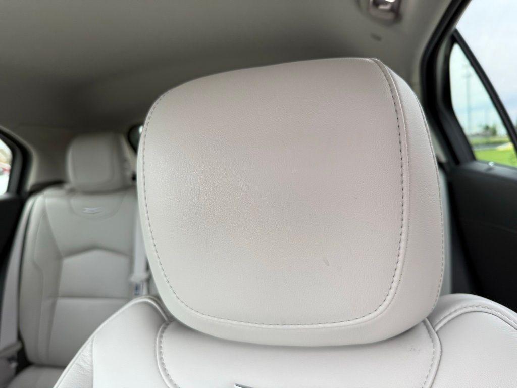 used 2022 Cadillac XT4 car, priced at $29,900