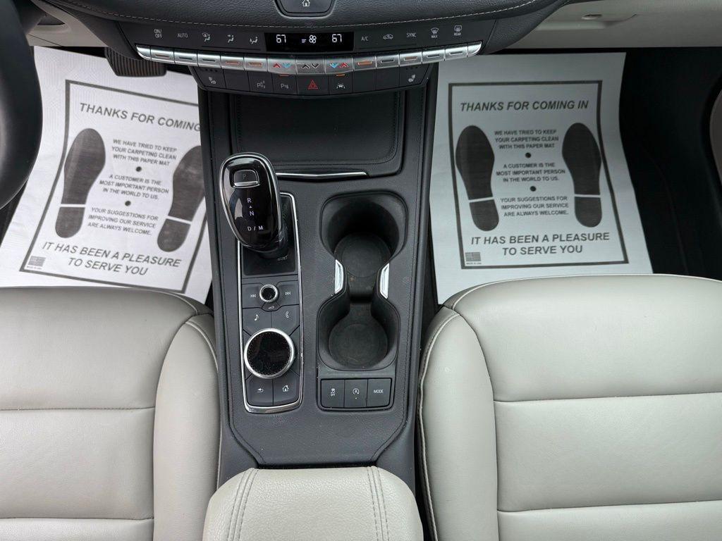 used 2022 Cadillac XT4 car, priced at $29,900