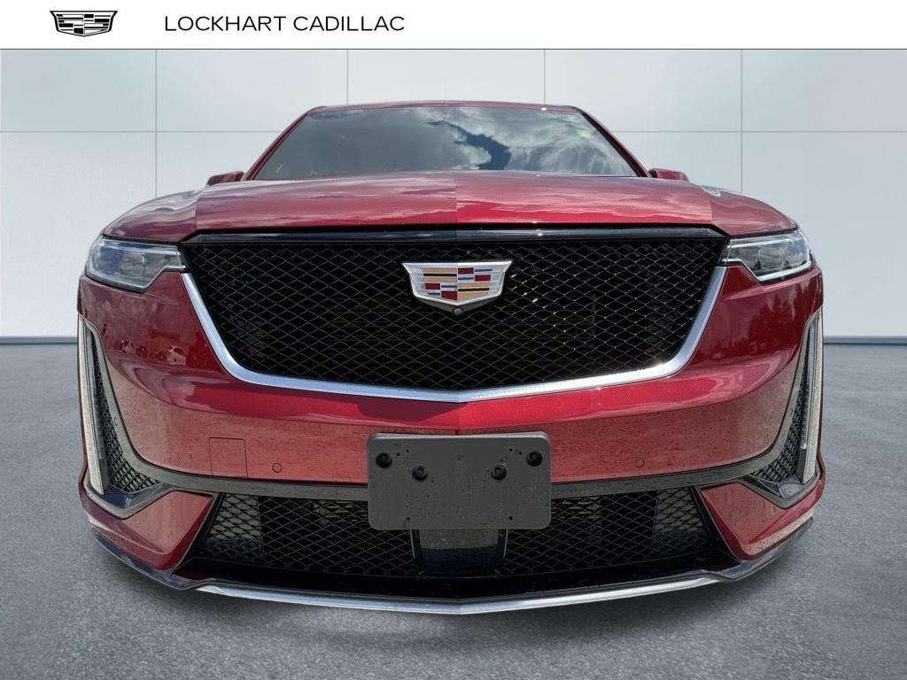 used 2024 Cadillac XT6 car, priced at $54,100