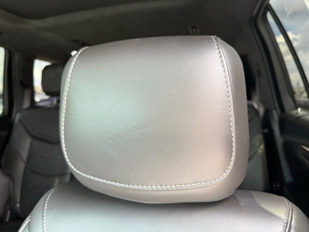 used 2024 Cadillac XT6 car, priced at $54,100