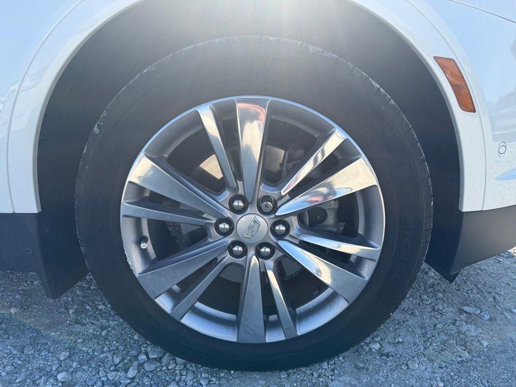 used 2023 Cadillac XT5 car, priced at $33,695