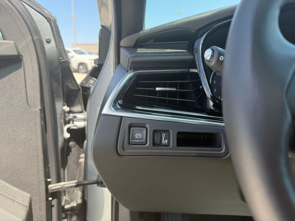 used 2024 Cadillac XT6 car, priced at $55,500