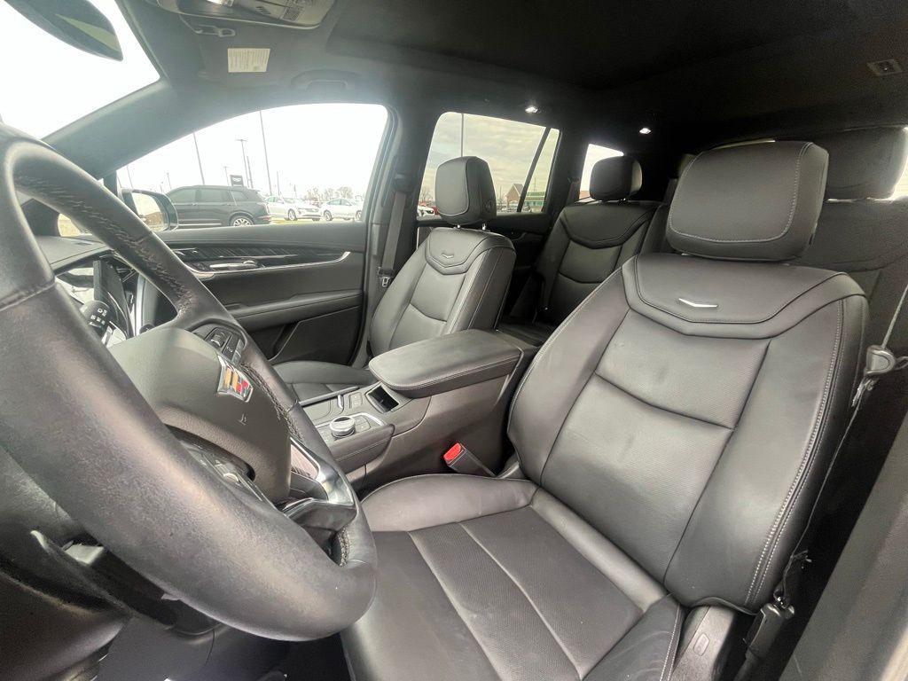 used 2023 Cadillac XT6 car, priced at $44,139