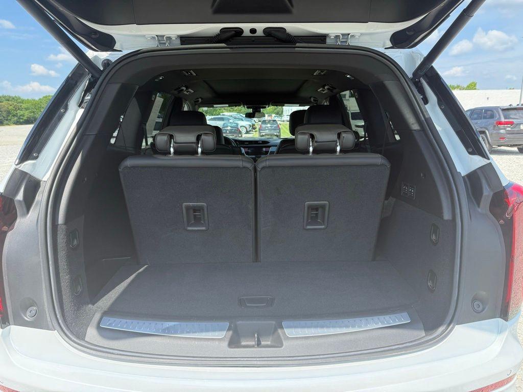 used 2024 Cadillac XT6 car, priced at $49,100