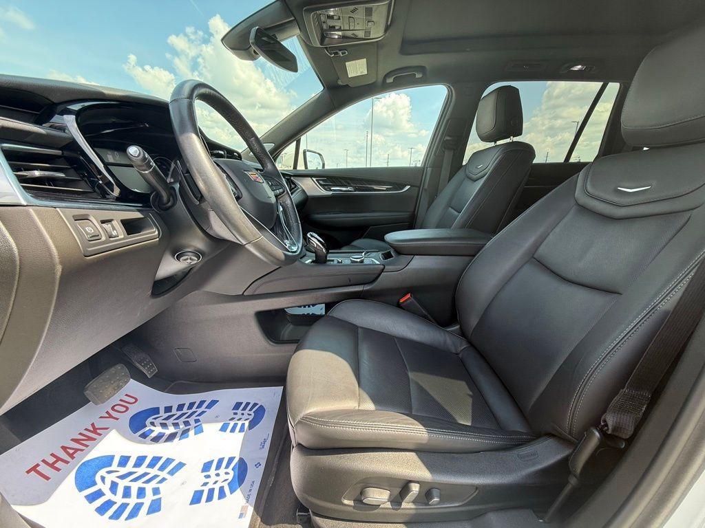 used 2024 Cadillac XT6 car, priced at $49,100
