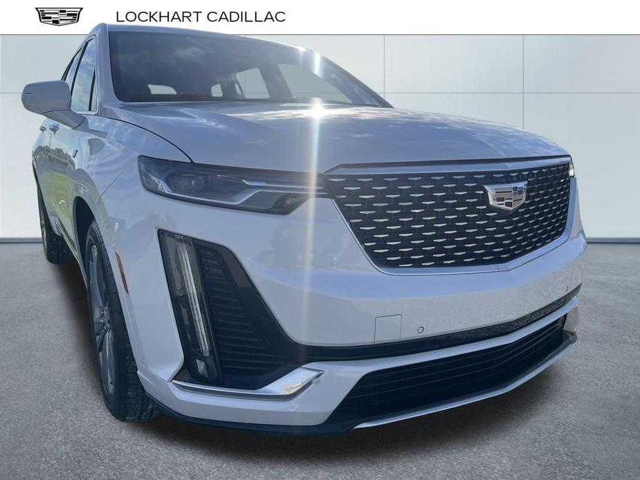 used 2022 Cadillac XT6 car, priced at $39,308