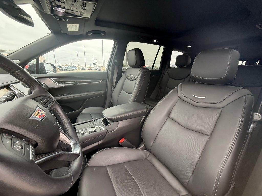 used 2024 Cadillac XT6 car, priced at $48,235