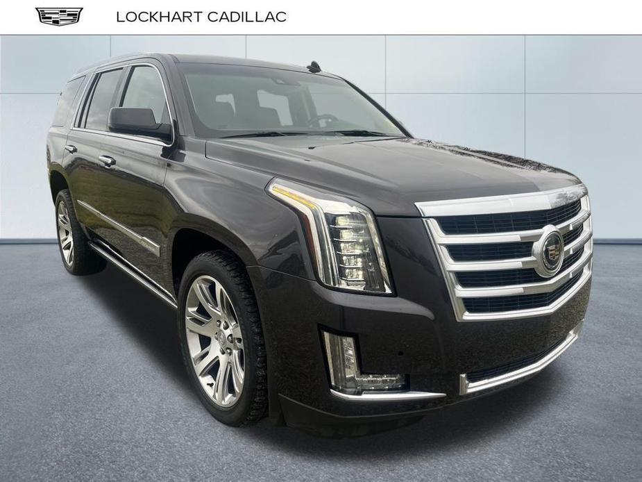 used 2015 Cadillac Escalade car, priced at $22,300