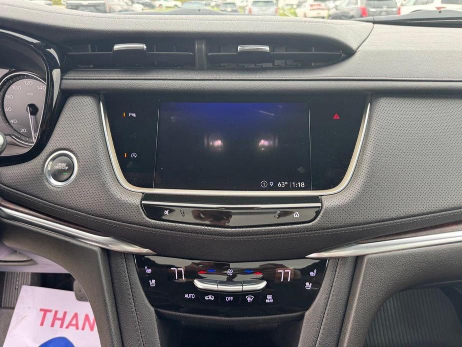 used 2022 Cadillac XT5 car, priced at $28,900