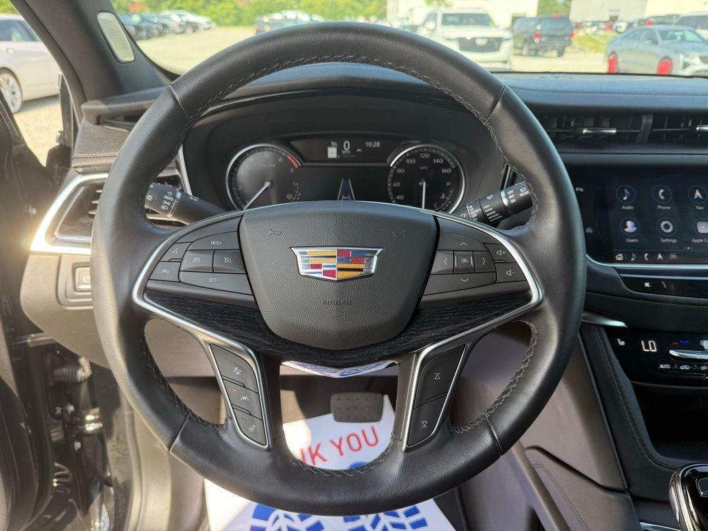 used 2024 Cadillac XT5 car, priced at $38,150