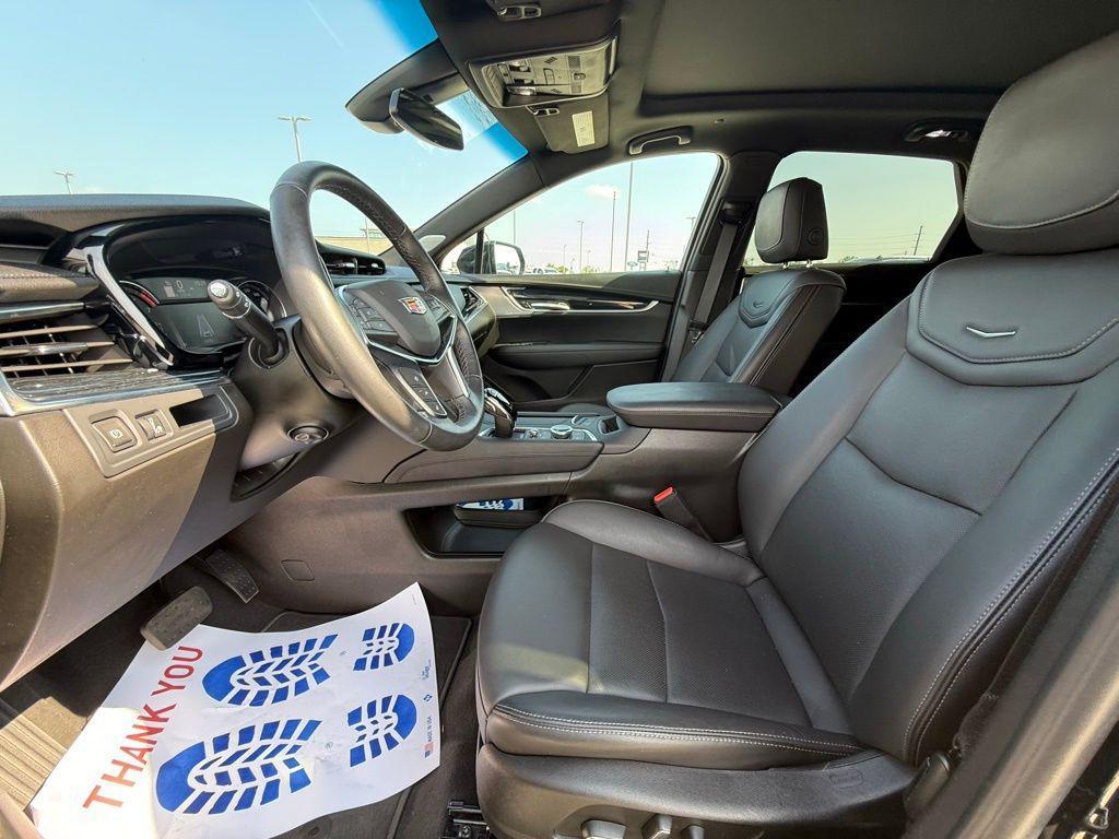 used 2024 Cadillac XT5 car, priced at $38,150