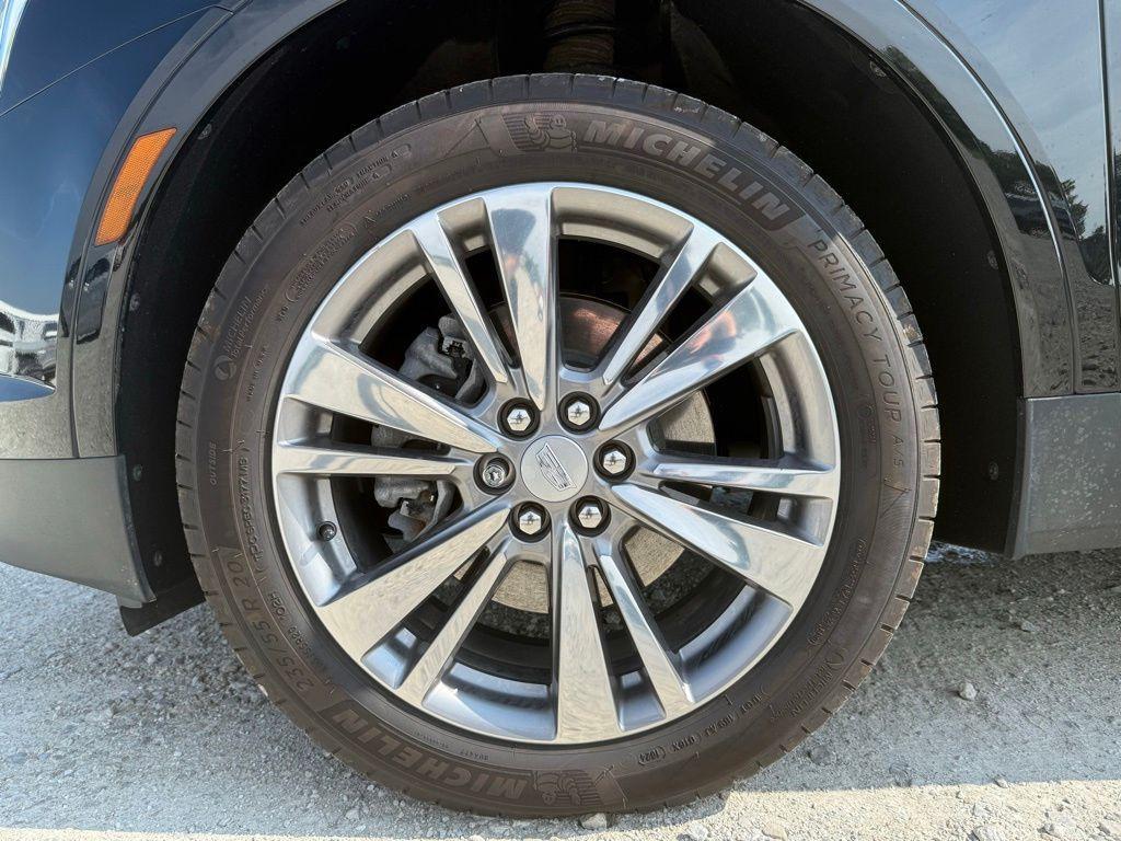 used 2024 Cadillac XT5 car, priced at $38,150