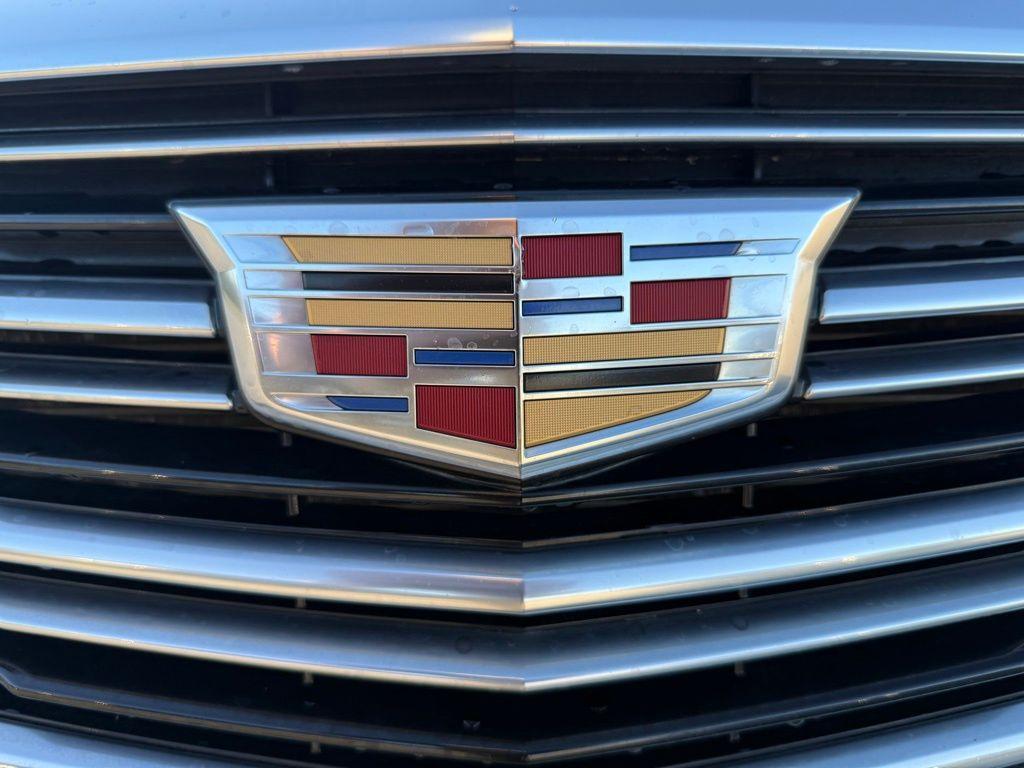 used 2018 Cadillac XT5 car, priced at $18,894