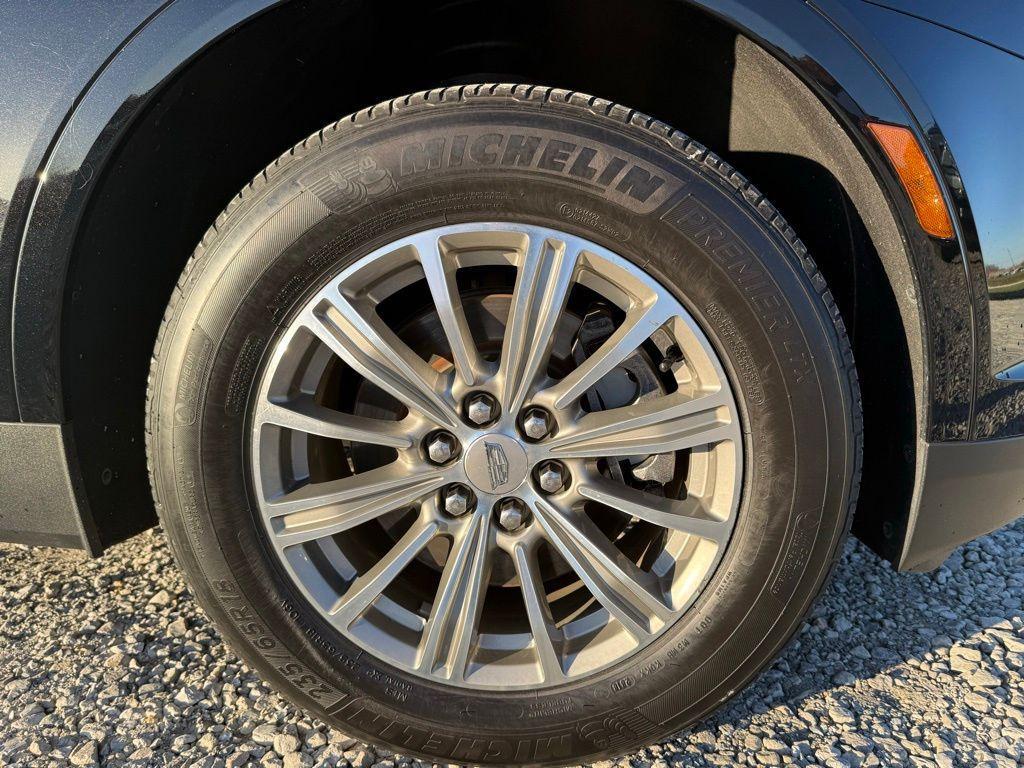 used 2018 Cadillac XT5 car, priced at $18,894