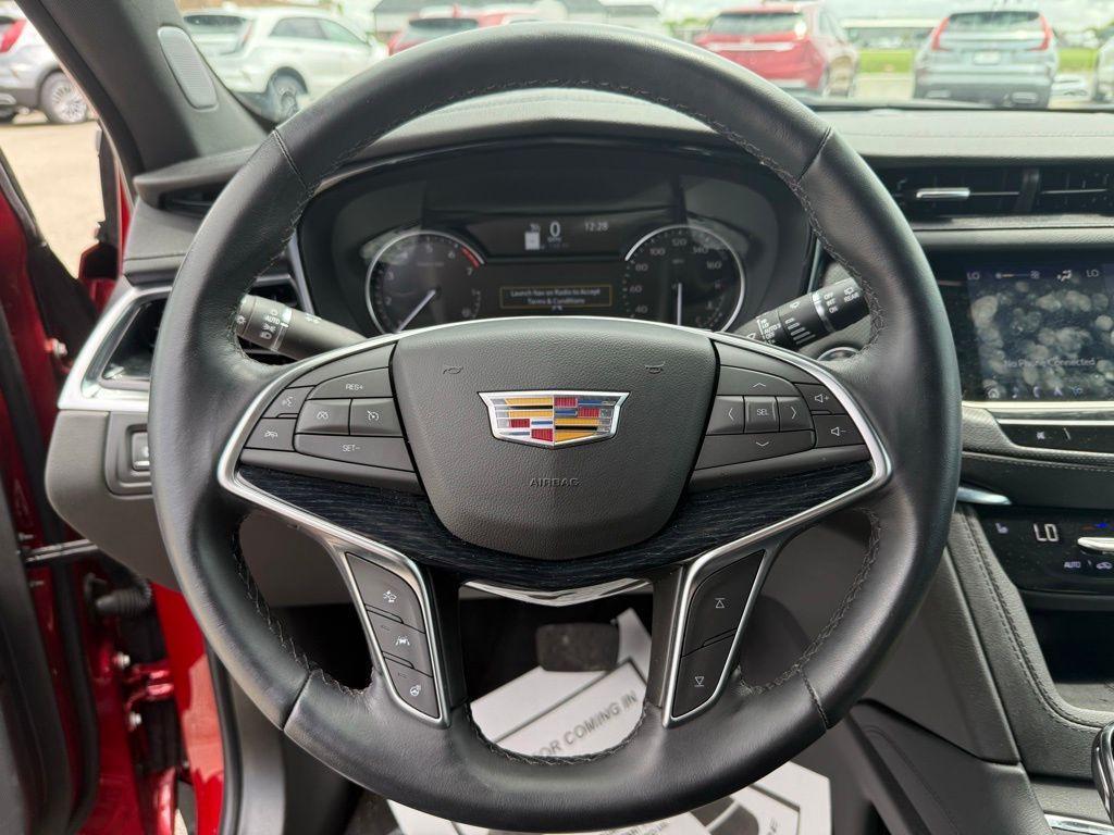used 2024 Cadillac XT5 car, priced at $43,225