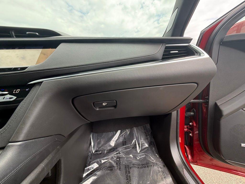 used 2024 Cadillac XT5 car, priced at $43,225