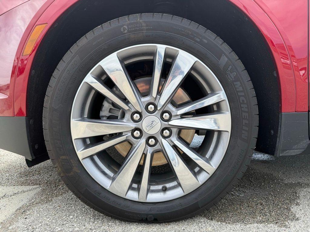 used 2024 Cadillac XT5 car, priced at $43,225