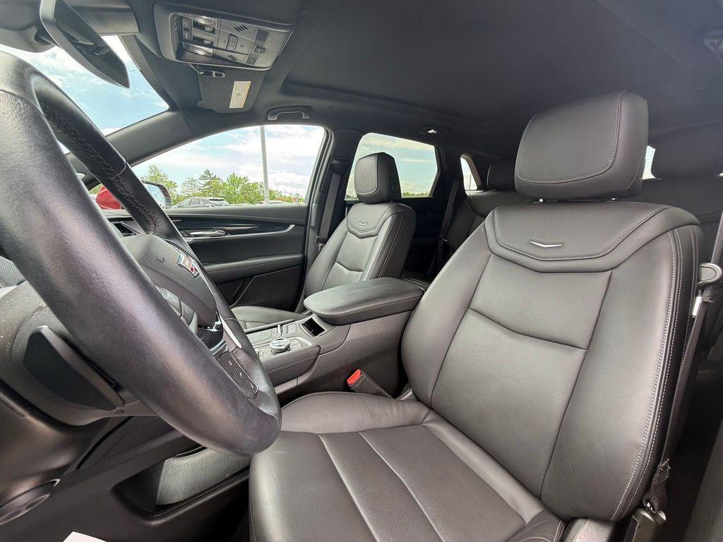 used 2024 Cadillac XT5 car, priced at $43,225
