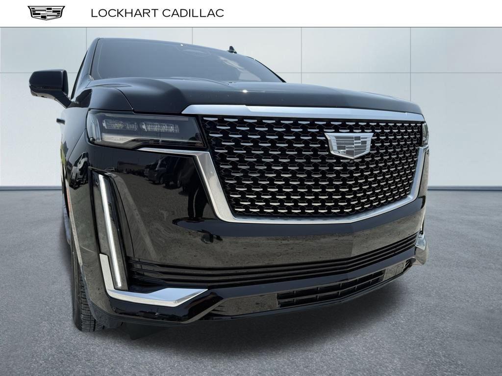 used 2021 Cadillac Escalade ESV car, priced at $70,018