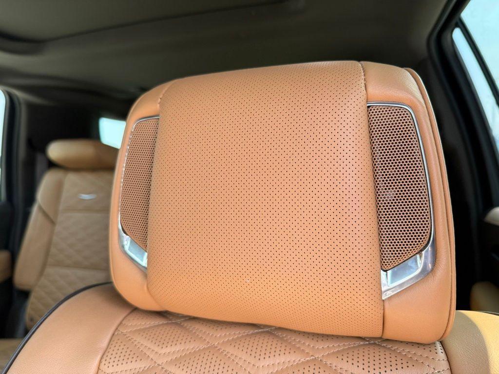used 2021 Cadillac Escalade ESV car, priced at $70,018
