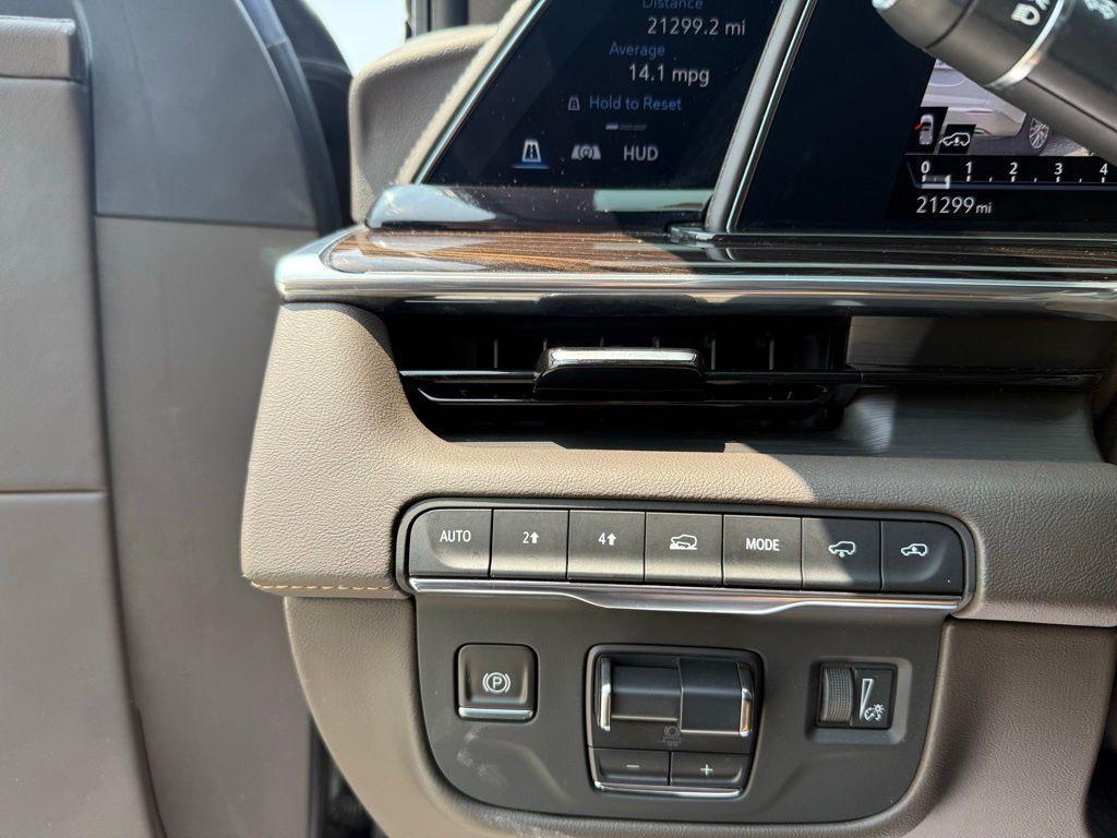 used 2021 Cadillac Escalade ESV car, priced at $70,018