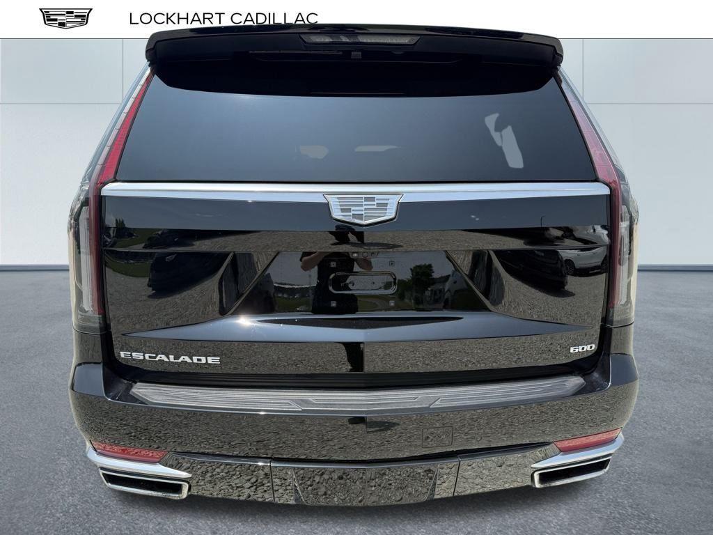 used 2021 Cadillac Escalade ESV car, priced at $70,018