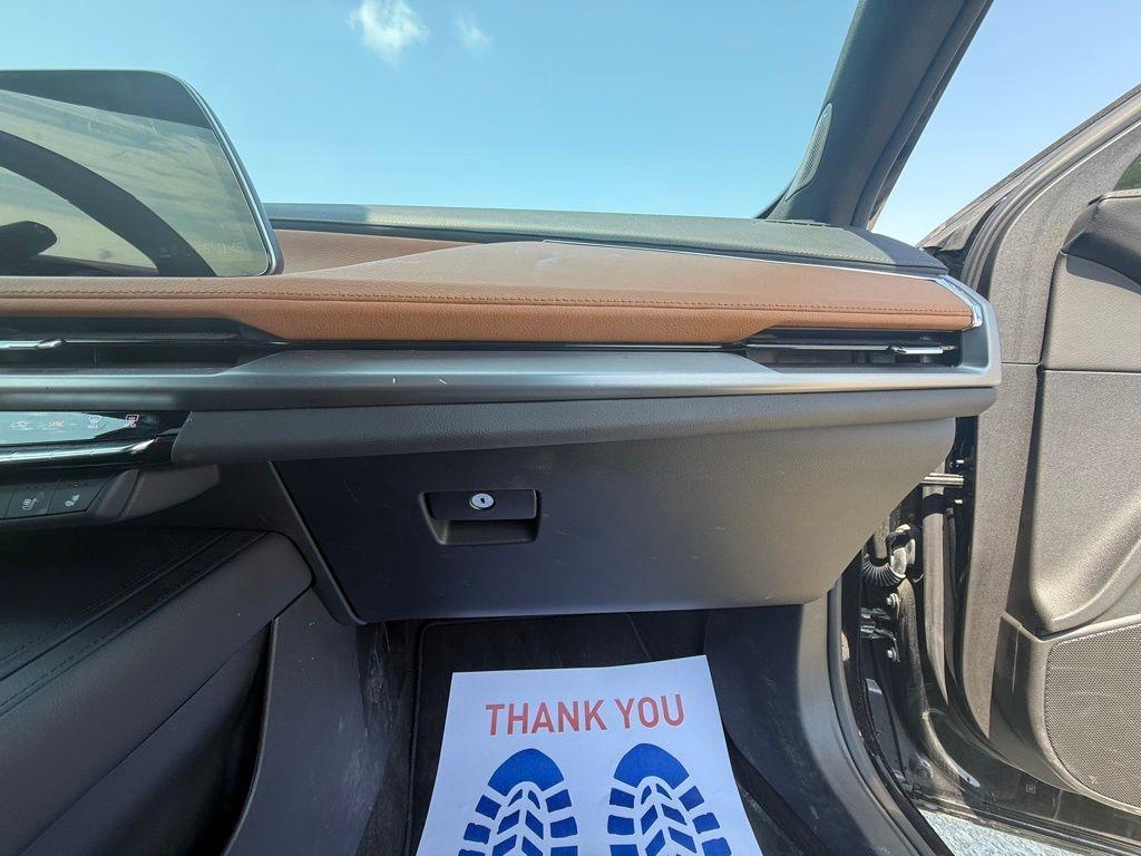 used 2024 Cadillac XT4 car, priced at $44,700