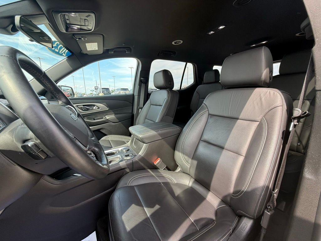 used 2023 Chevrolet Traverse car, priced at $31,740