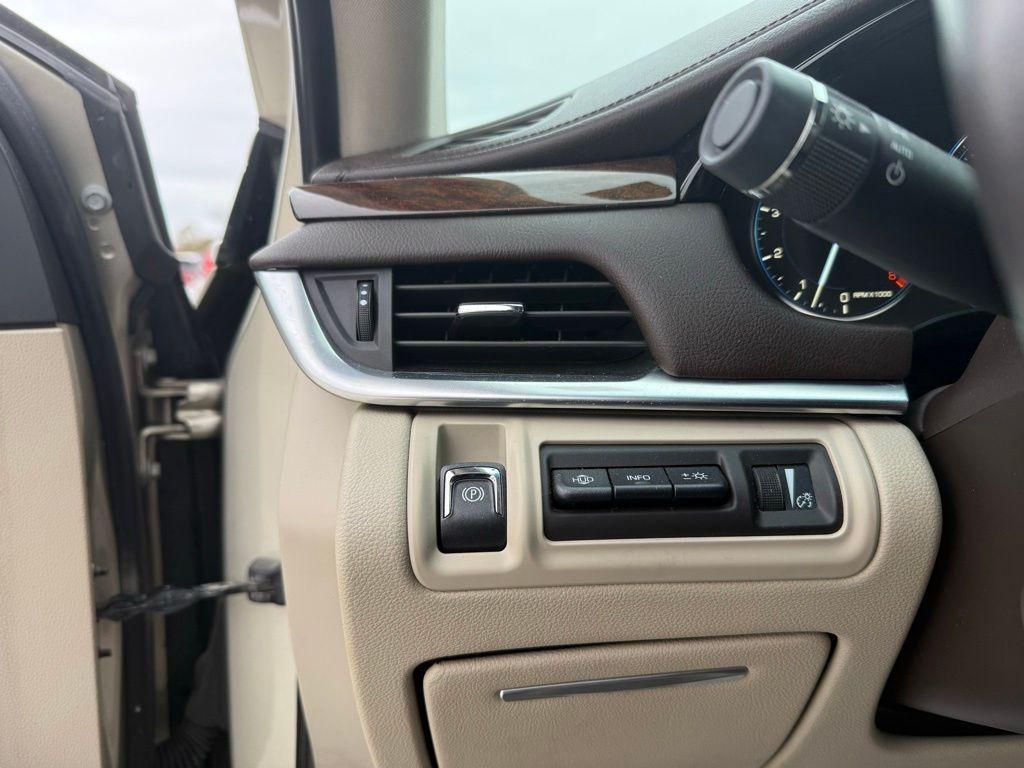 used 2013 Cadillac XTS car, priced at $14,550