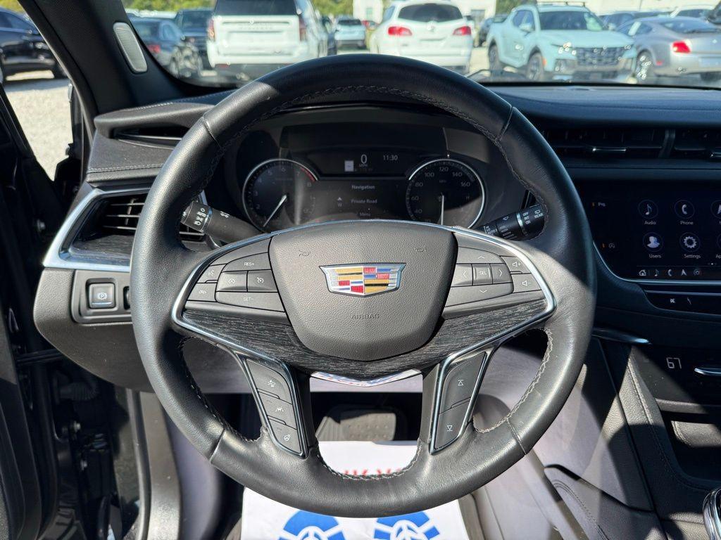 used 2023 Cadillac XT5 car, priced at $37,270