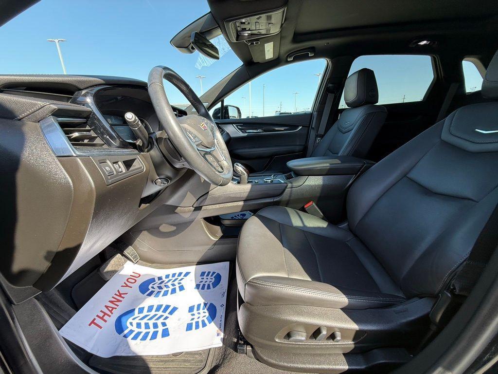 used 2023 Cadillac XT5 car, priced at $37,270