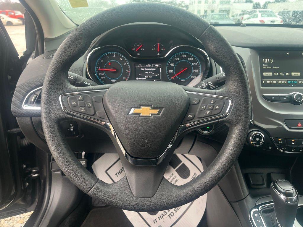 used 2016 Chevrolet Cruze car, priced at $10,900