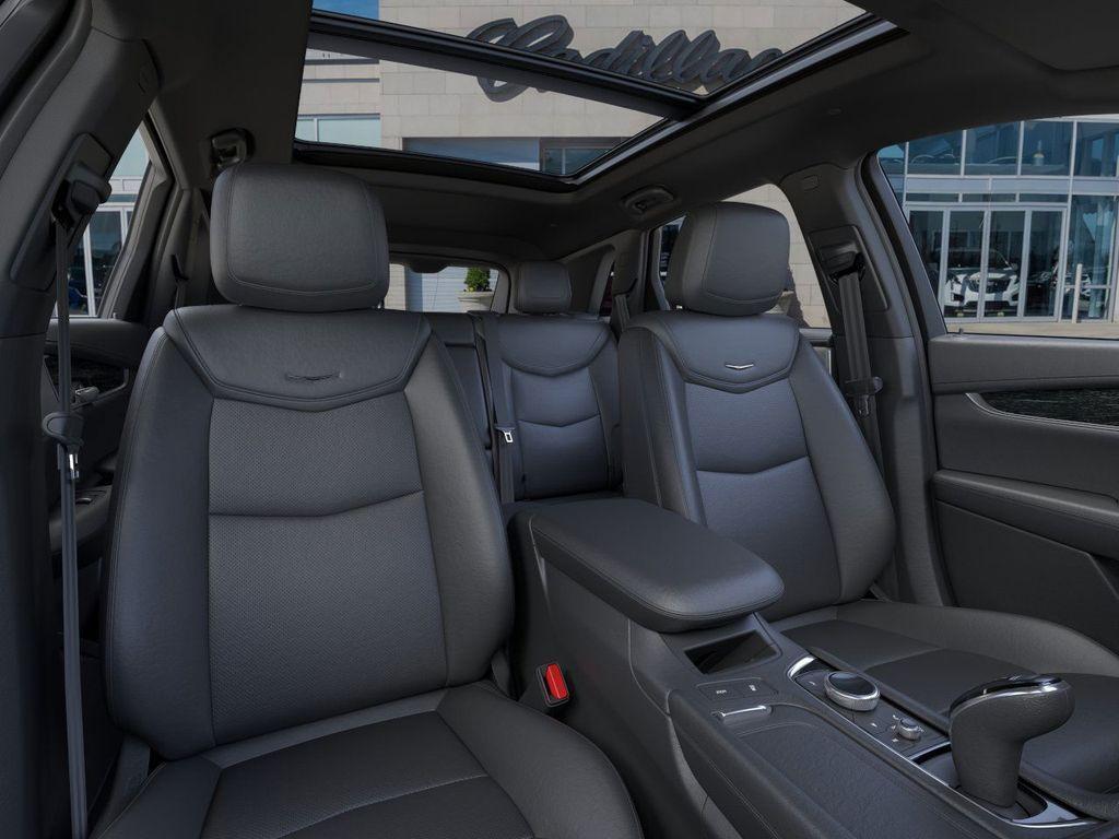 new 2025 Cadillac XT5 car, priced at $58,234