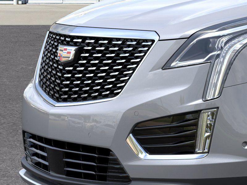 new 2025 Cadillac XT5 car, priced at $58,234