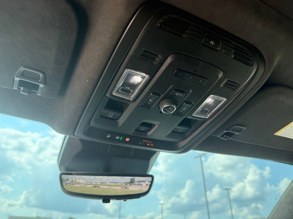 used 2021 Cadillac Escalade ESV car, priced at $70,072